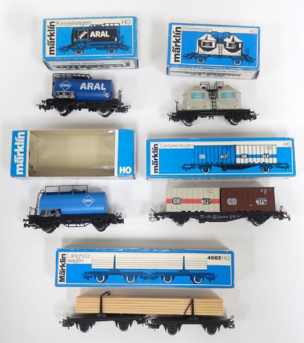 Five Marklin train cars (1 of 6)