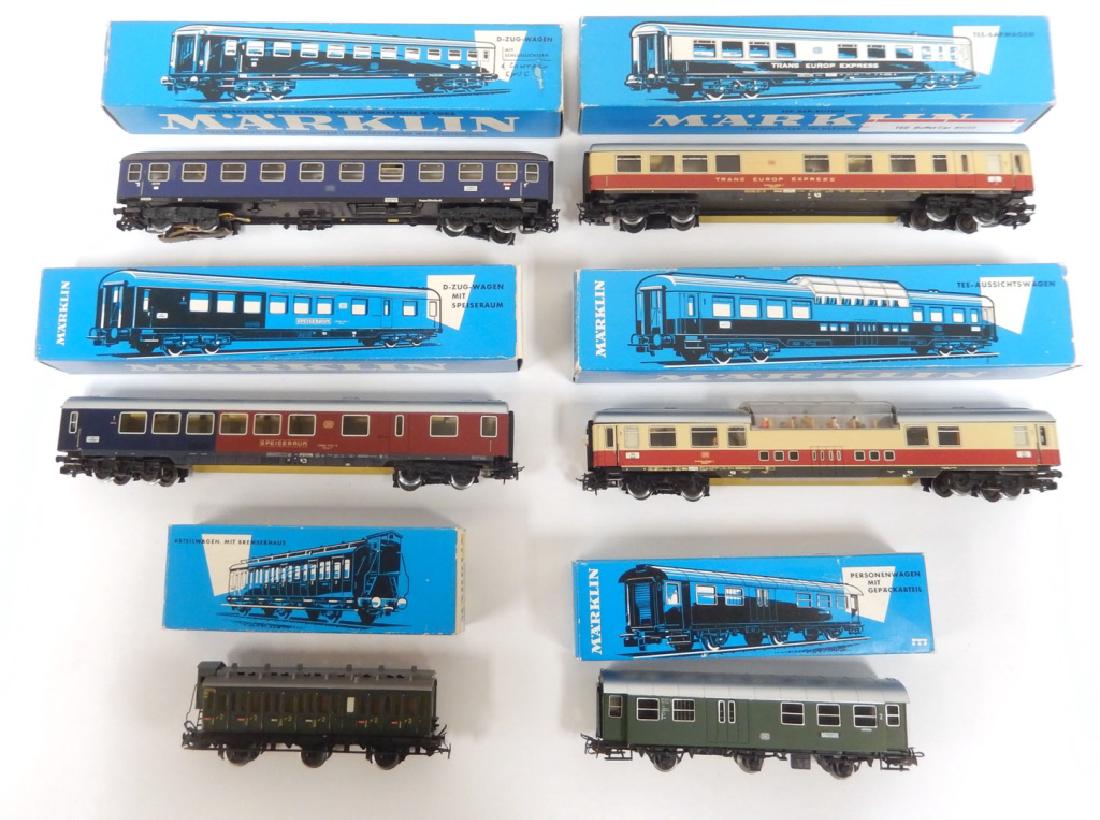 Six Marklin train cars (1 of 7)