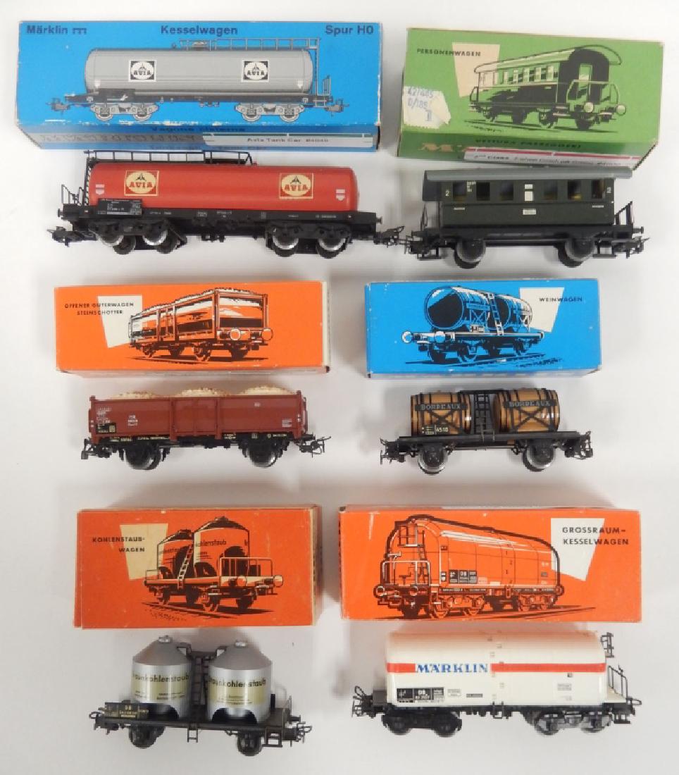 Six Marklin train cars (1 of 7)