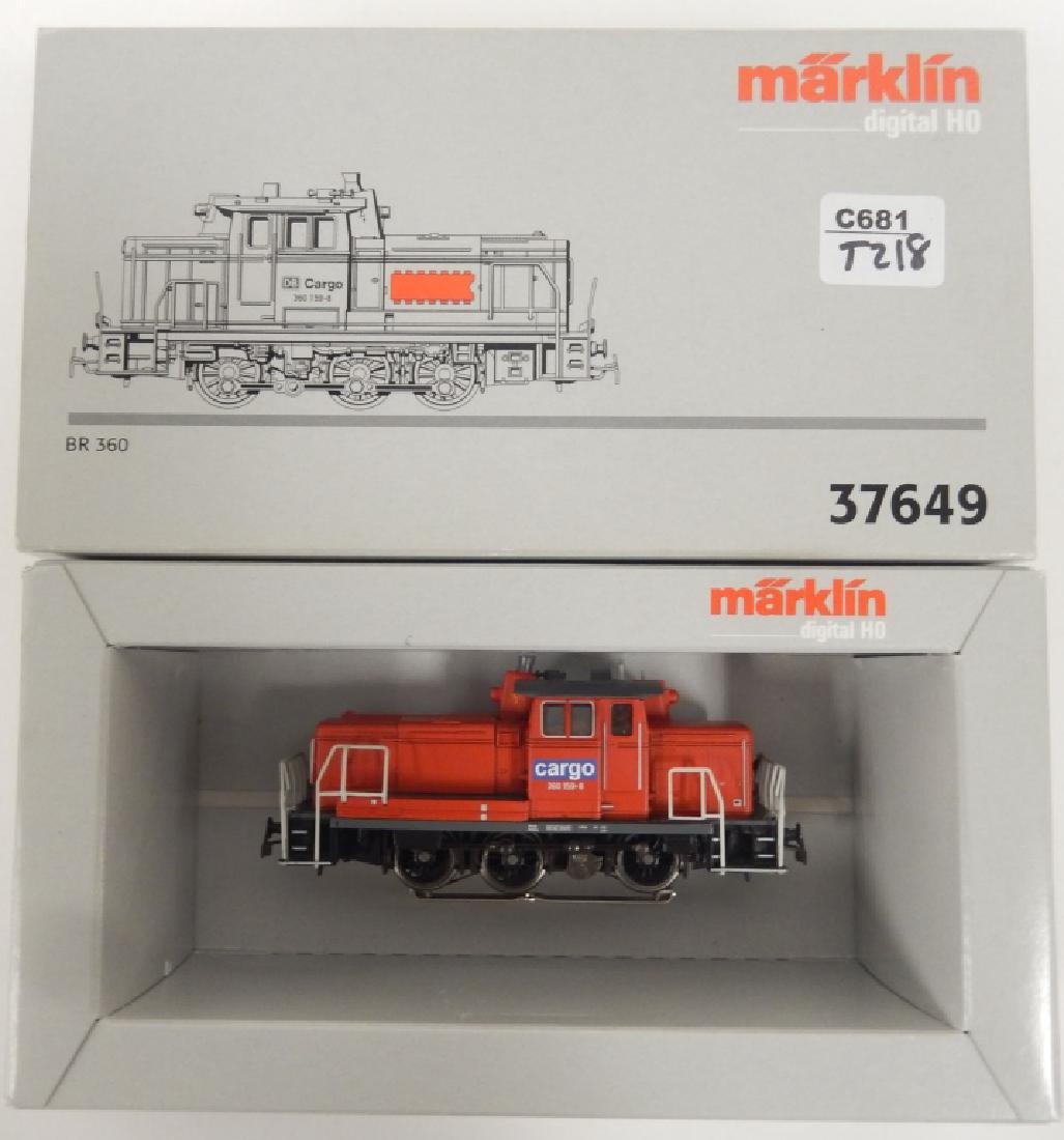 Marklin digital locomotive 37649: Marklin digital locomotive 37649, HO scale with box