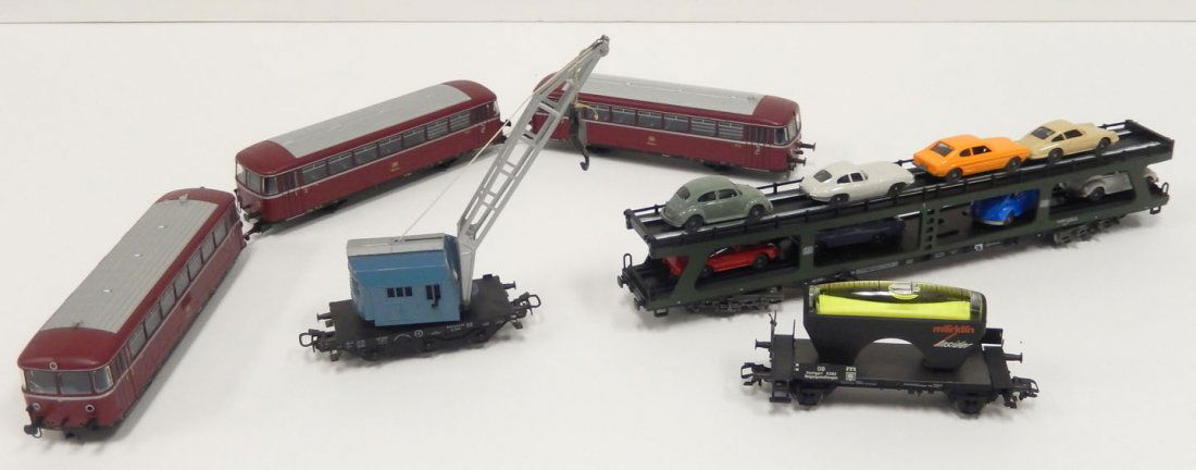 Lot of Marklin train cars (1 of 4)