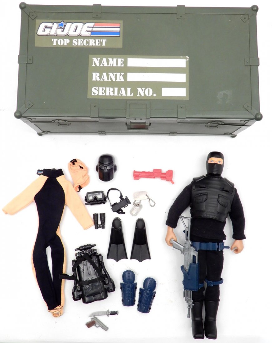 GI Joe action figure in case, with accessories, action (1 of 2)