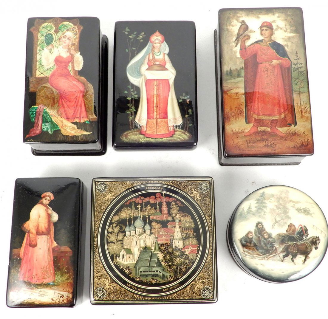 Six Russian lacquer boxes (1 of 9)