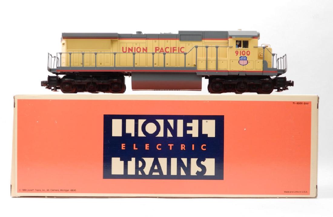 Lionel 6-18205 Union Pacific Dash-8 40C diesel (1 of 3)