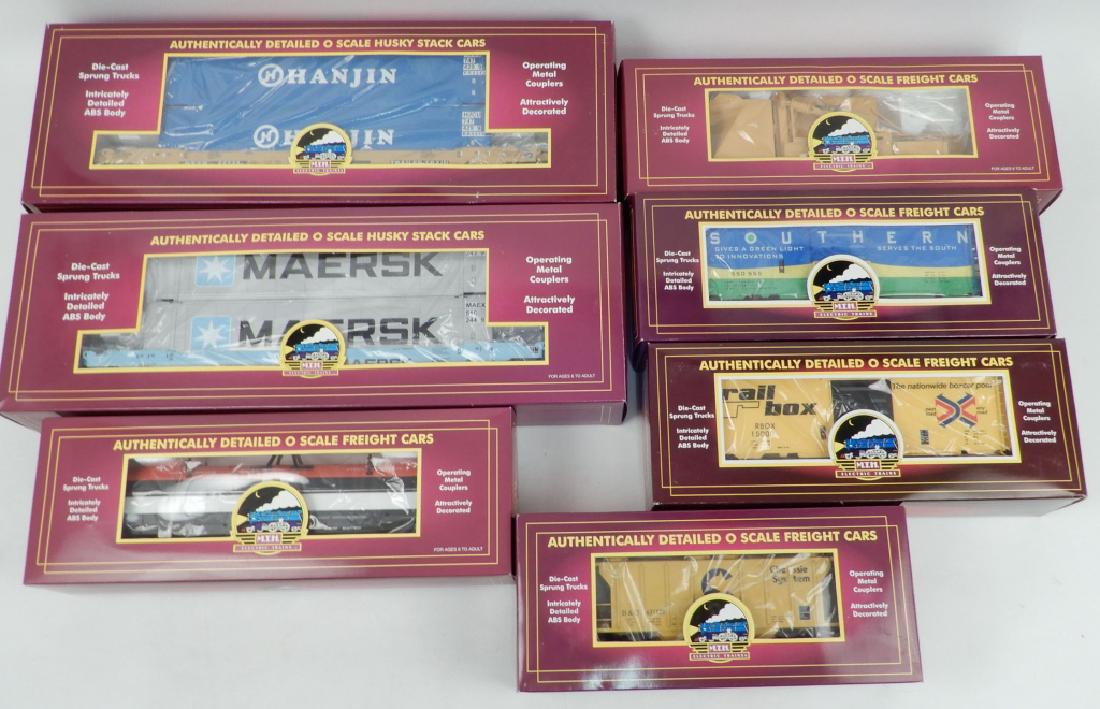 Seven MTH freight cars in original boxes (1 of 5)
