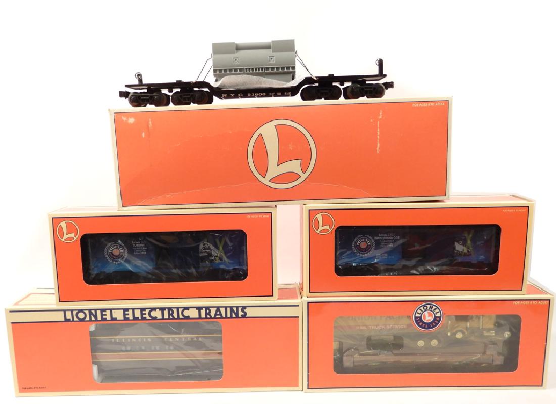 Five Lionel Freight Cars in original boxes (1 of 5)