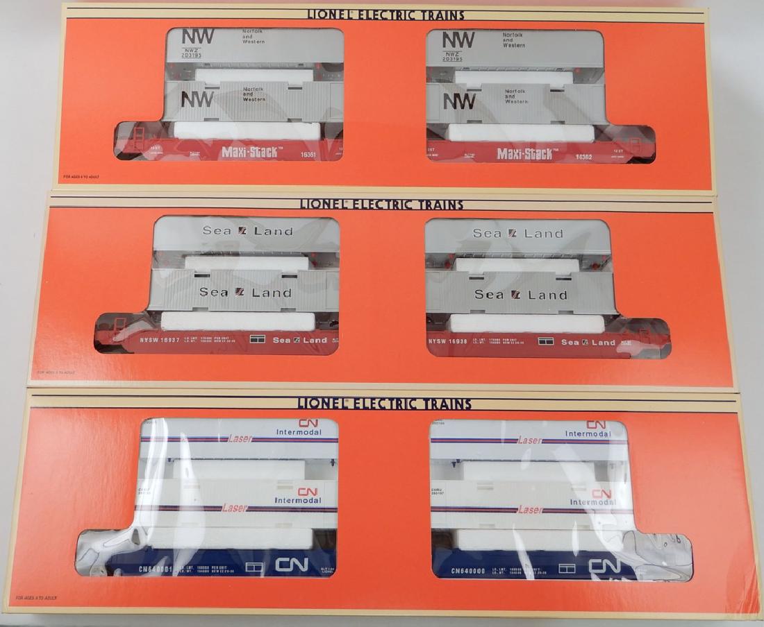 Three Lionel Maxi-Stack Flatcars in original boxes (1 of 6)