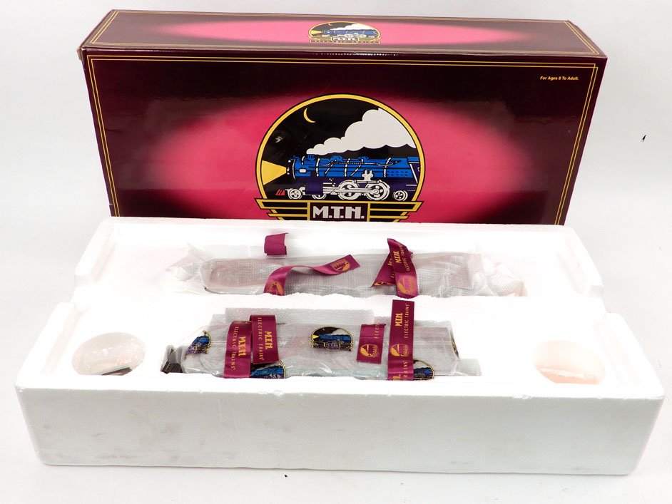 MTH NYC 4-6-4 Dreyfuss Steam Engine in original box (1 of 7)