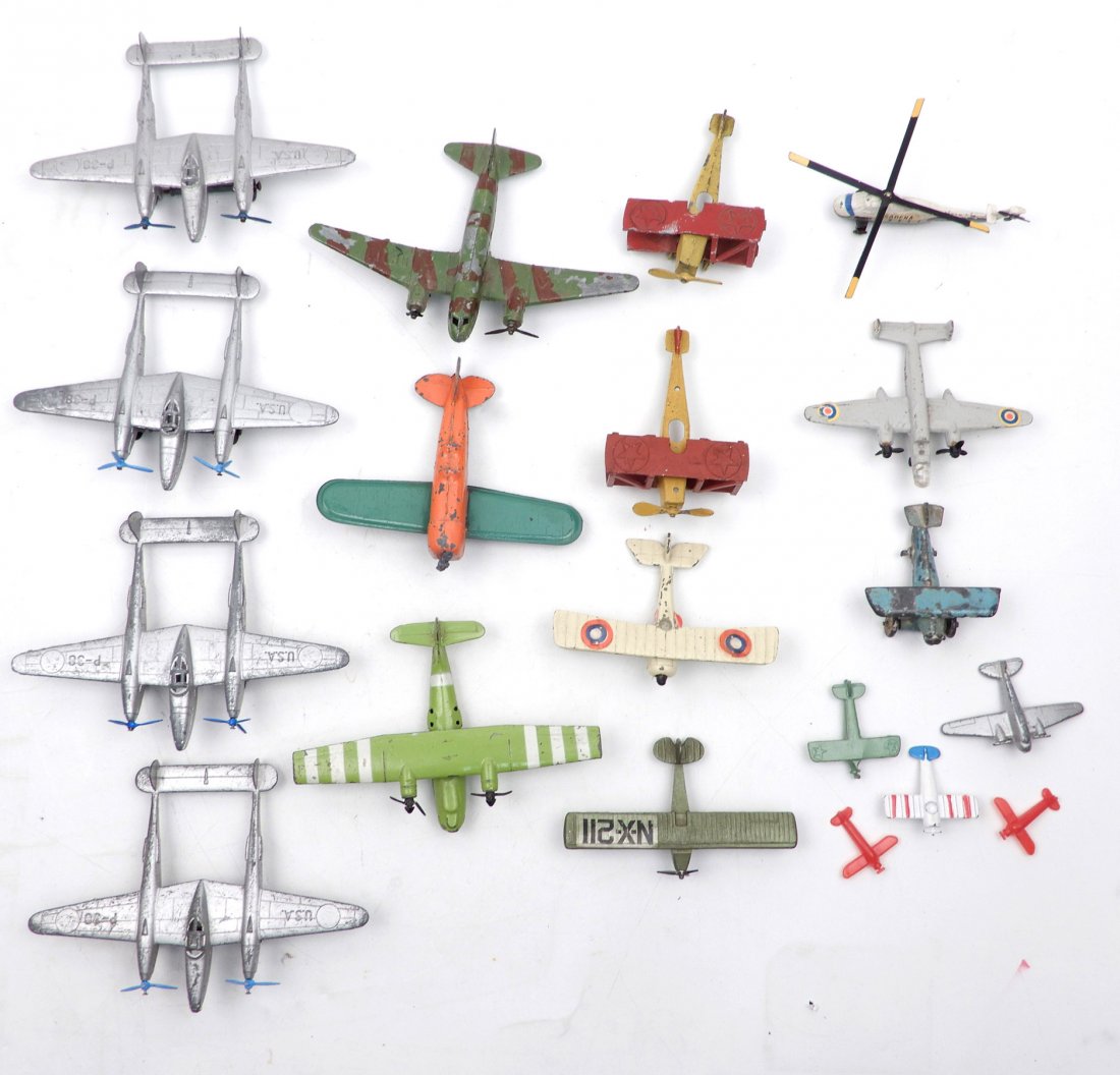 Grouping of diecast airplanes, nineteen pieces total (1 of 11)