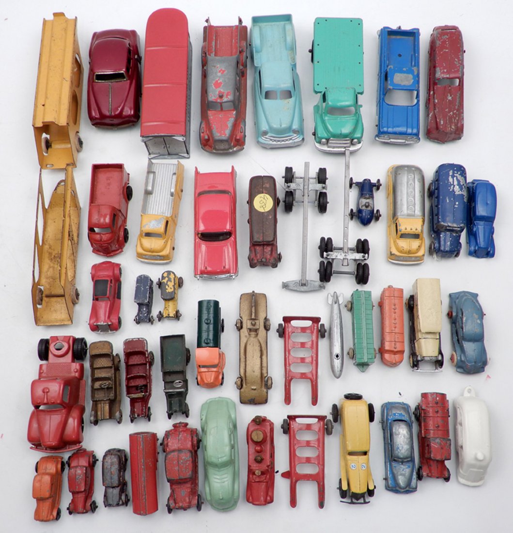 Large grouping of diecast vehicles, approximately 45 (1 of 7)