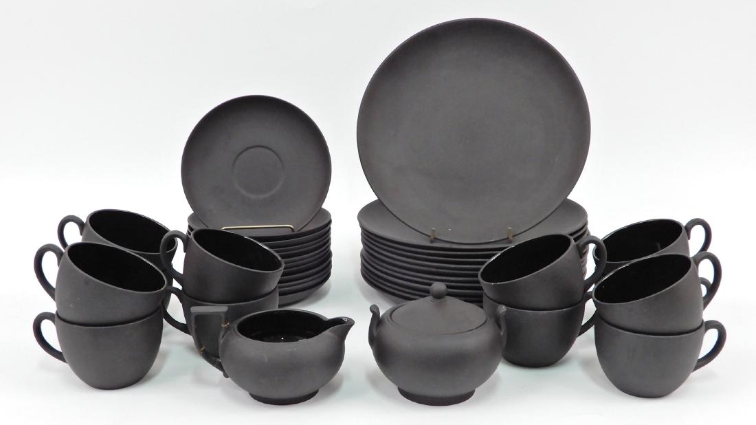 Wedgwood Basalt Black luncheon set (1 of 7)