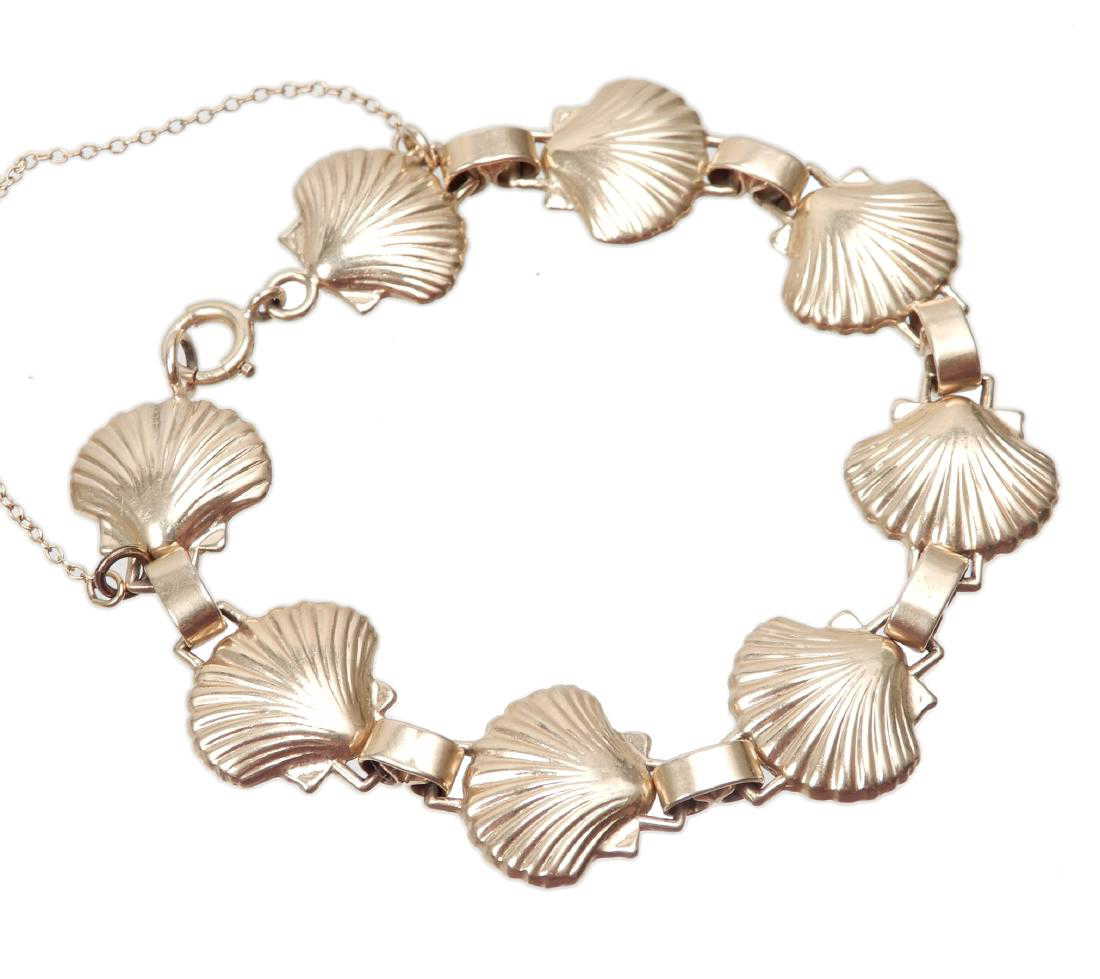 Gold seashell bracelet Clearance