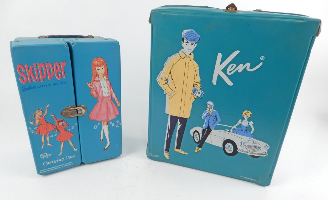 Skipper doll with clothes and accessories in carry case (1 of 8)