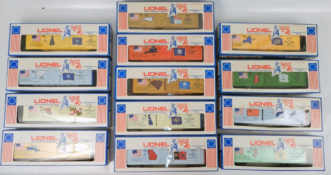 Lionel Spirit of '76 Bicentennial train set: Lionel Spirit of '76 Bicentennial train set, consists of U36B diesel #1776, #7600 red white and blue caboose, thirteen box cars (one for each of the thirteen colonies), O gauge, with individual boxes