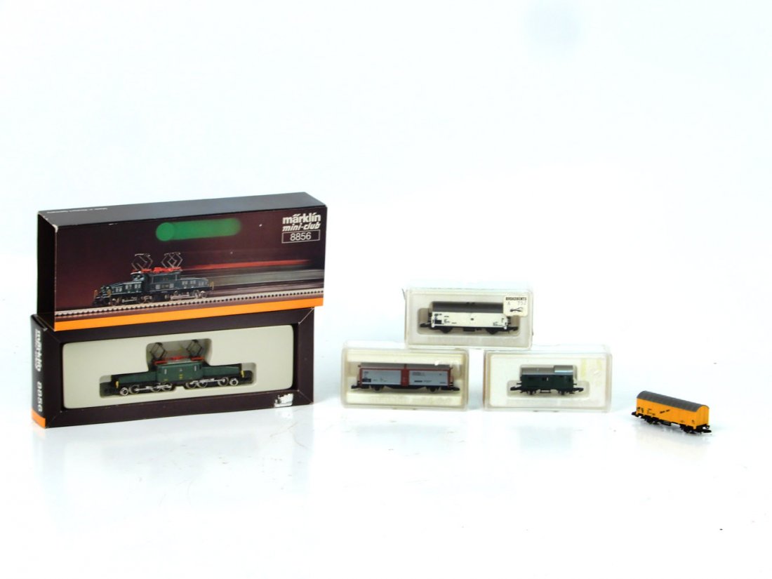 Marklin Z gauge Mini Club train set: Marklin Z gauge Mini Club train set, 2-6-6-2 electric engine and four freight cars, all but one freight cars with original boxes, 1990's