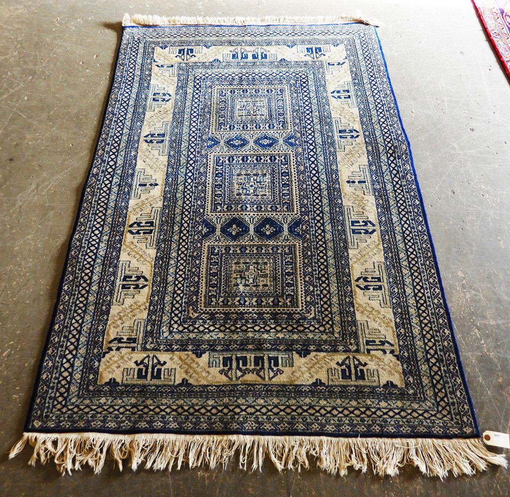 Hand tied rug, Pakistan Tekke design (1 of 2)