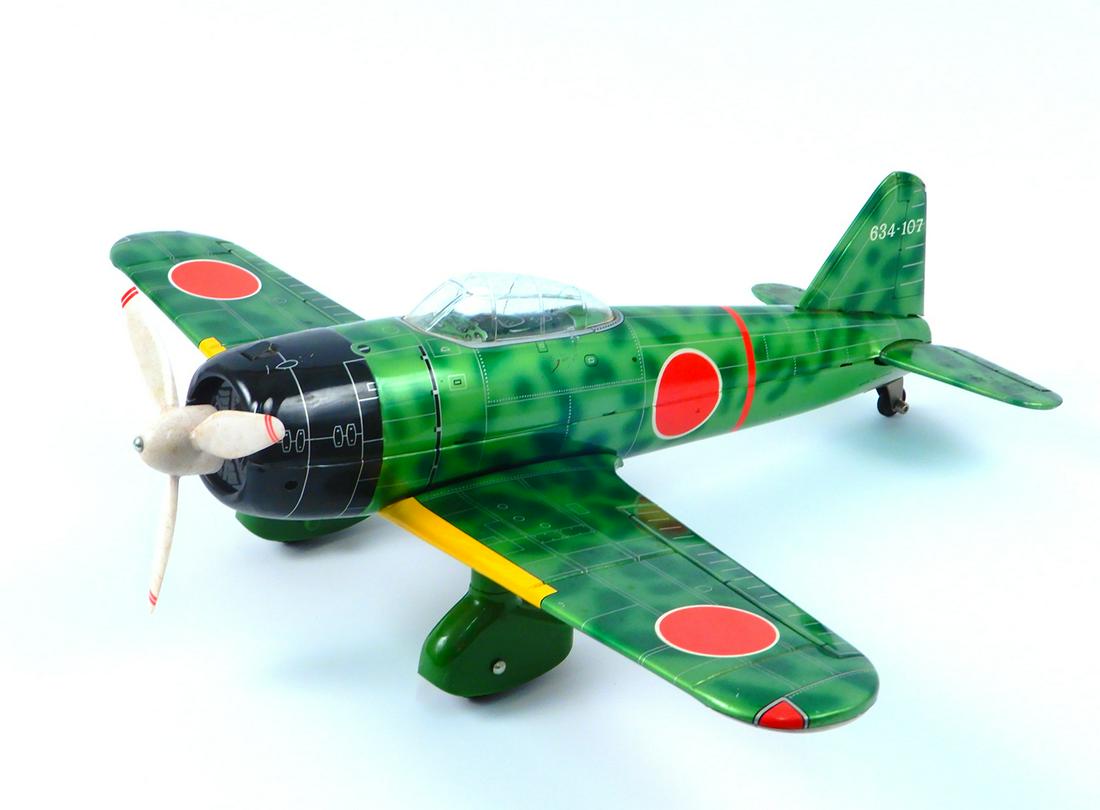 Large tin litho Japanese Zero Airplane (1 of 5)