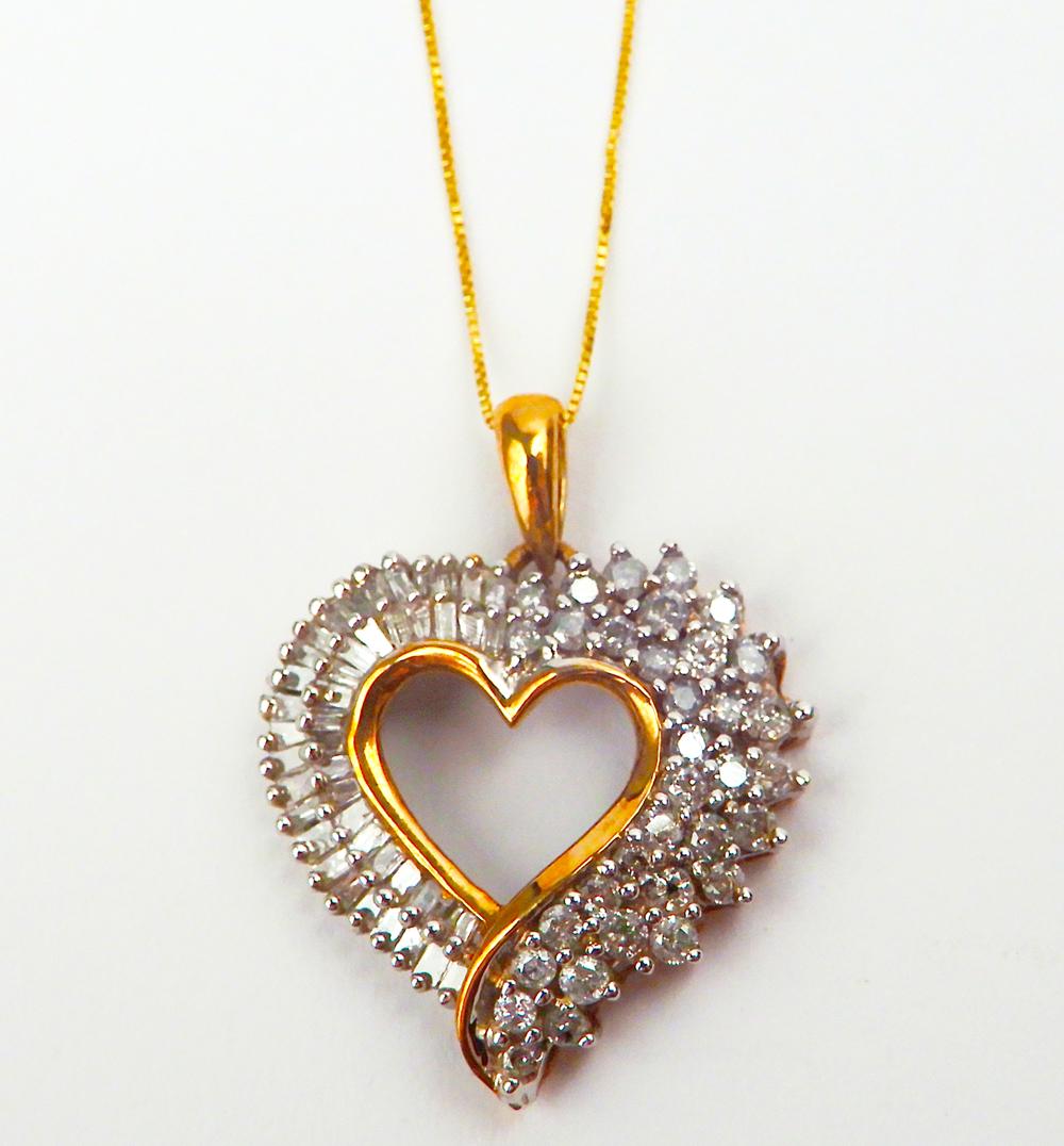 10k gold diamond heart necklace (1 of 3)