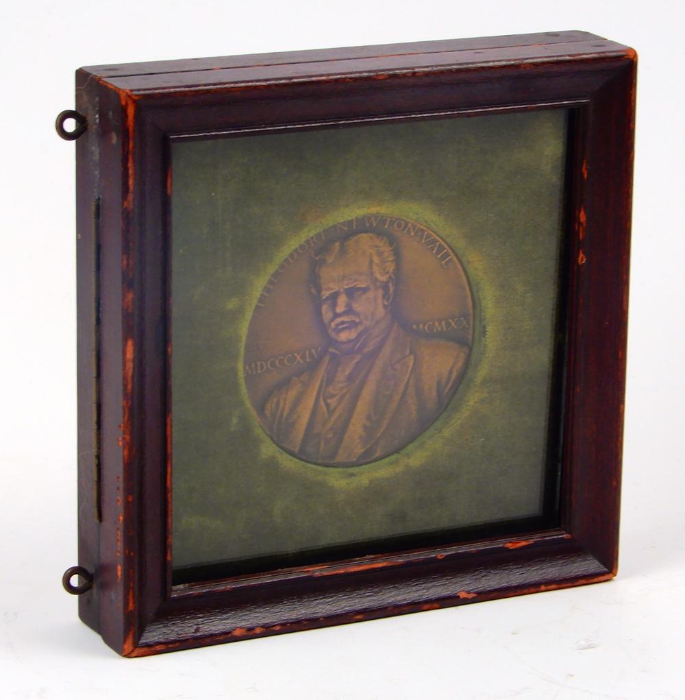 1920's Theodore Newton Vail bronze medal (1 of 1)