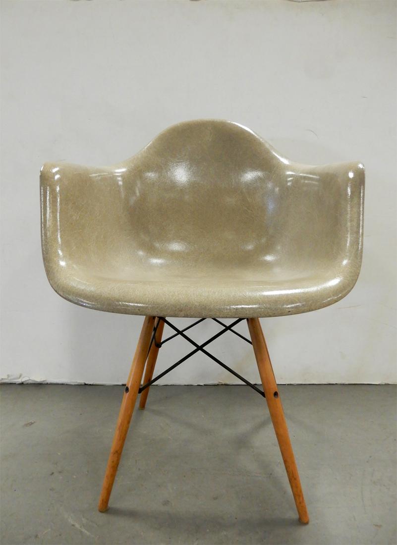 Charles Eames/Herman Miller DAW Zenith armchair (1 of 5)