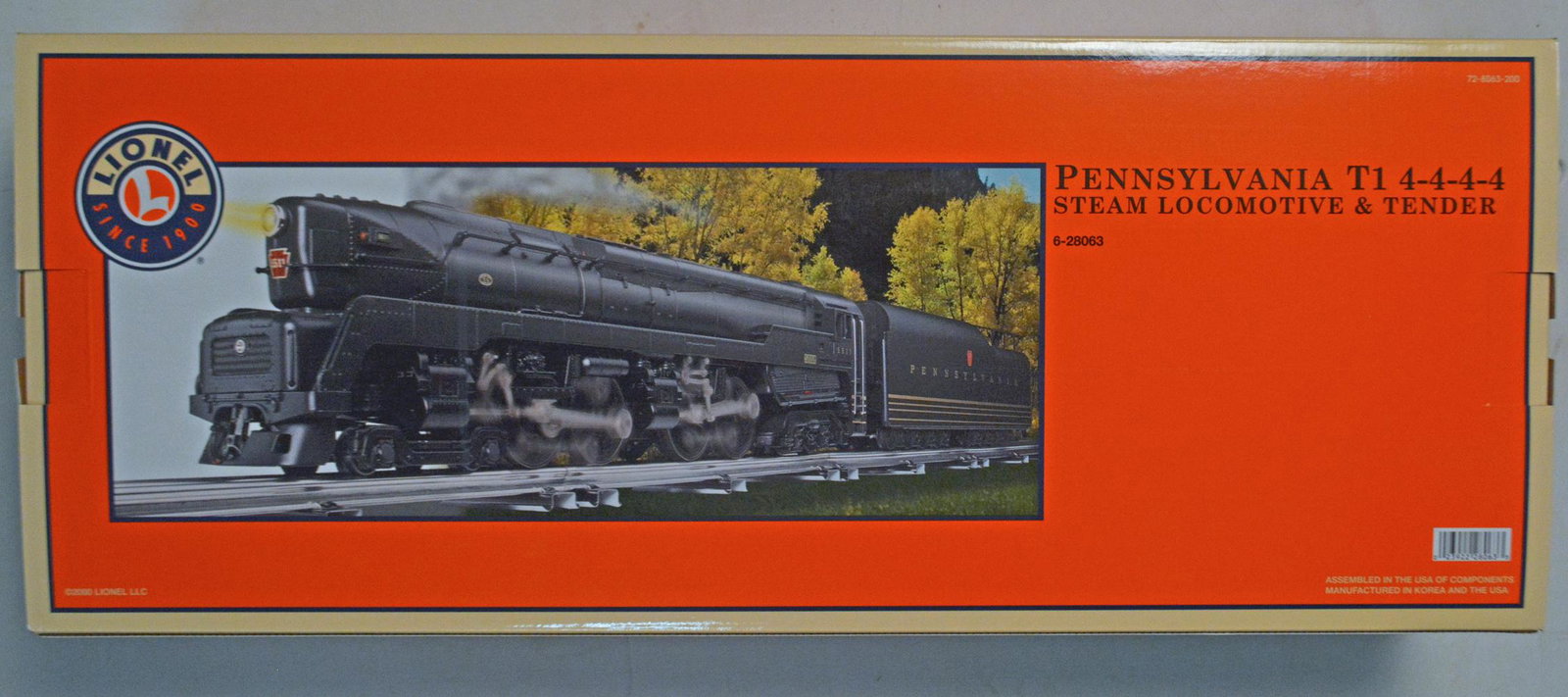 2000 Lionel O gauge PRR T-1 4-4-4-4 Duplex #28063: 2000 Lionel O gauge PRR T-1 4-4-4-4 Duplex #28063 die-cast metal steam engine and tender in original box with shipping box. Shipping box measures 31" X 12" X 8". Steam engine has Command control, rail