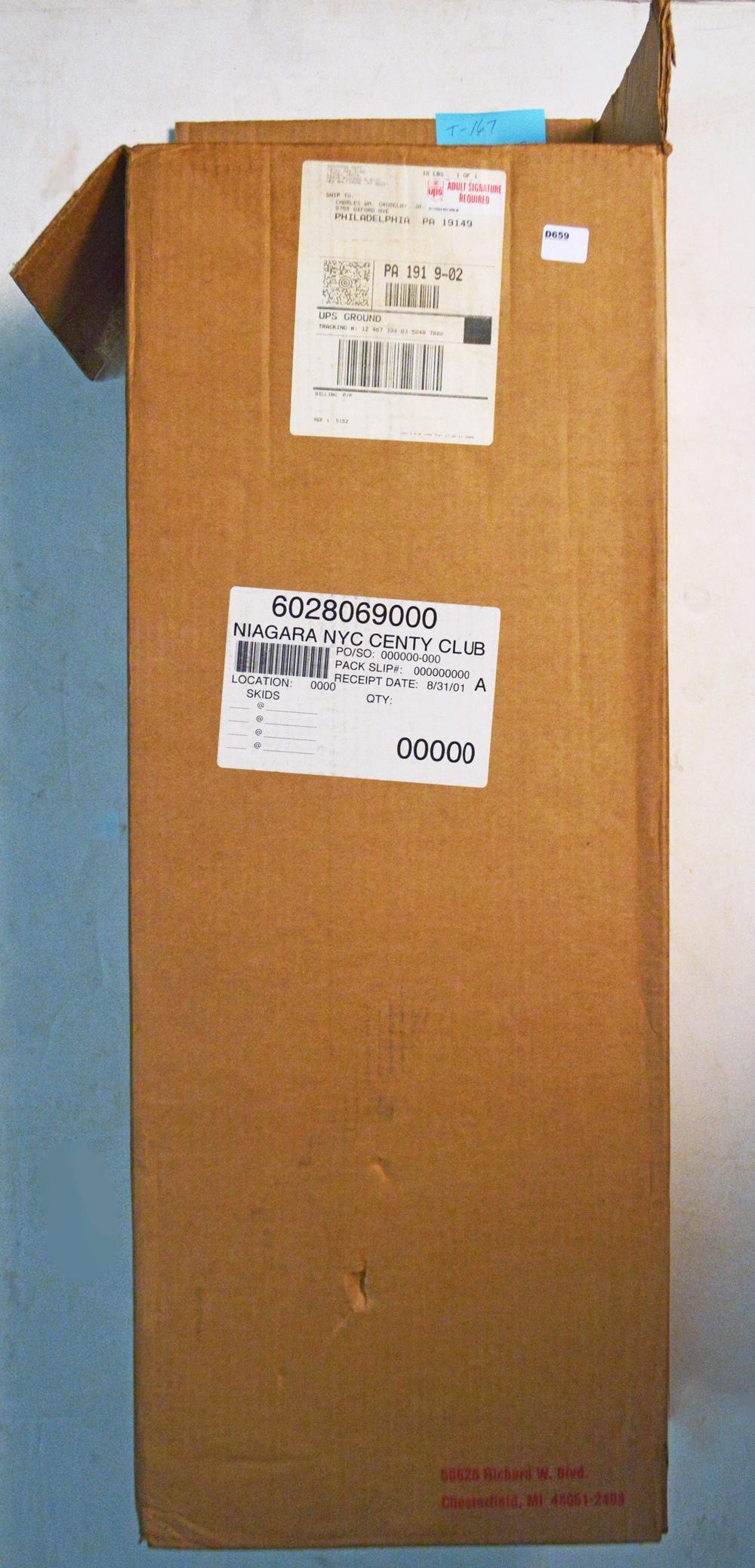 2000 Lionel O gauge ##28069 Century Club II NYC 4-8-4: 2000 Lionel O gauge ##28069 Century Club II NYC 4-8-4 Niagara steam locomotive and tender in sealed original box with shipping Comes with all the bells and whistles of a Century Club II steam engine a