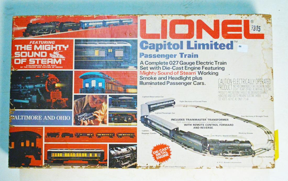 1975 Lionel O gauge Capital Limited B&O passenger set: 1975 Lionel O gauge Capital Limited B&O passenger set in original set box. Set consists of #8304 black painted die cast steam engine with smoke and black plastic tender with whistle, #9517 blue and gr