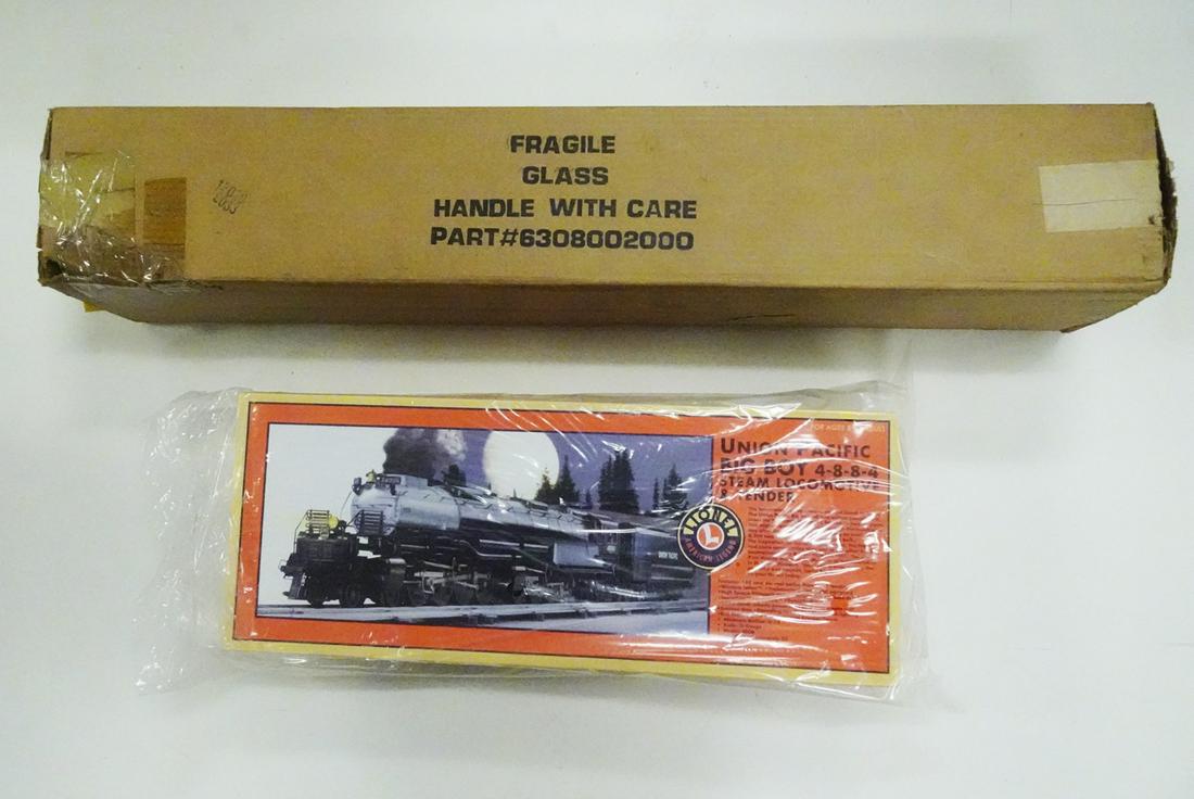 2000's Lionel O gauge separate sale display case for: 2000's Lionel O gauge separate sale display case for the Lionel Century Club UP M-10000 Stream Line set in original shipping box. This is for the display case only. No trains.