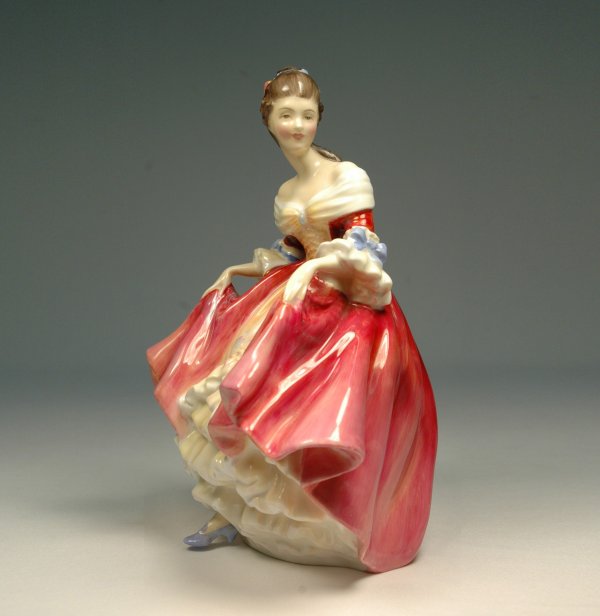 Royal Doulton "Southern Belle" H.N. # 2229. Measur