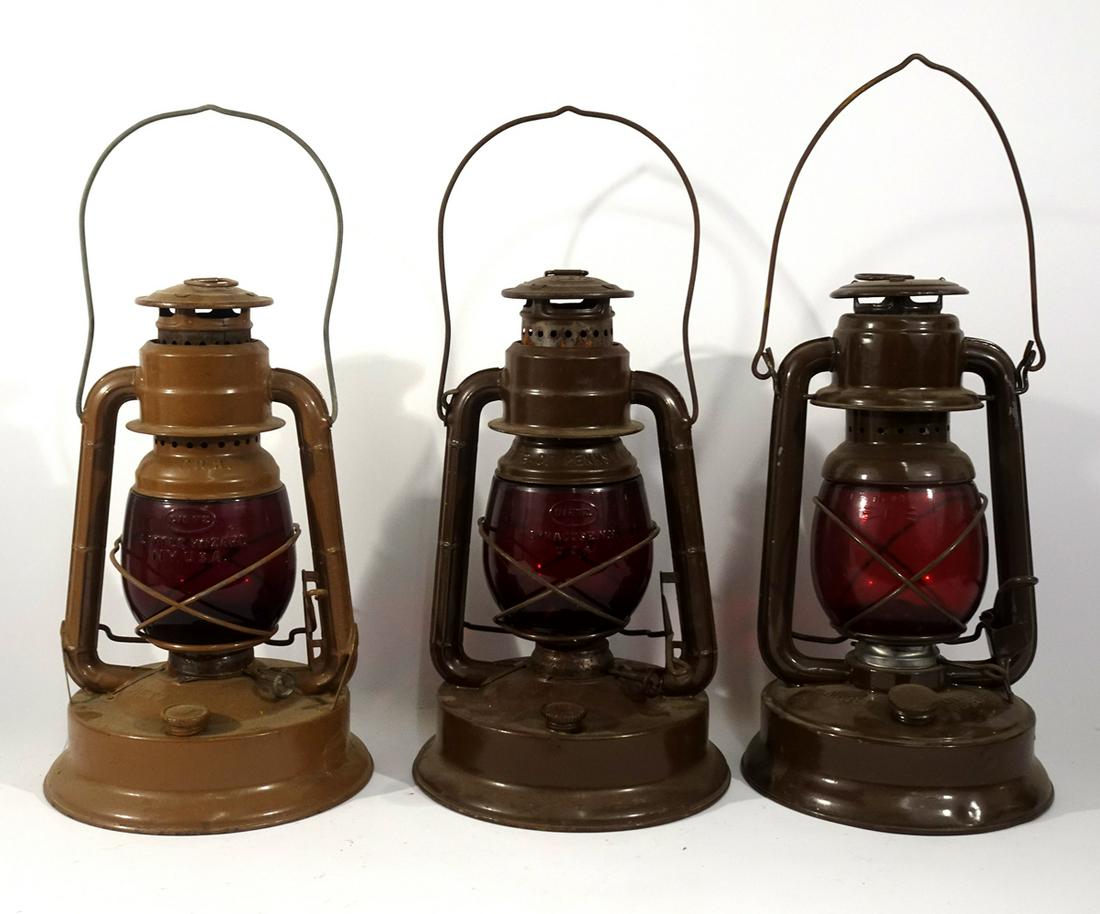 Three Dietz railroad style safety lanterns (1 of 1)