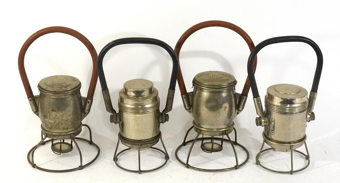 Five Genesy electric railroad lanterns (1 of 5)