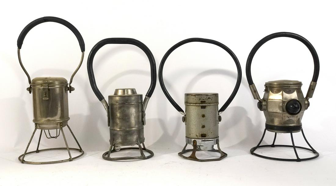 Four assorted electric railroad lanterns (1 of 5)