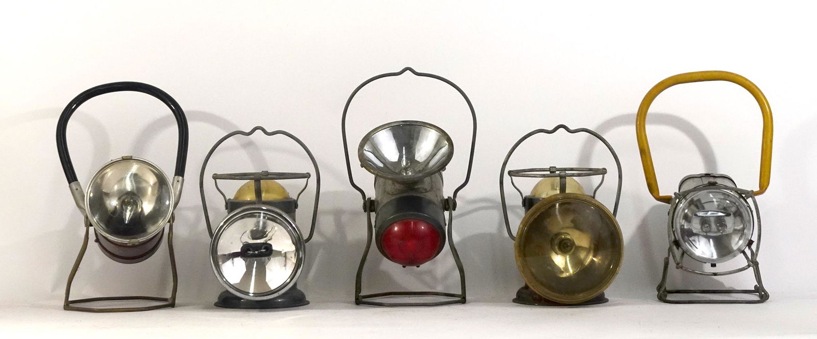 Five assorted electric railroad flashlights (1 of 6)