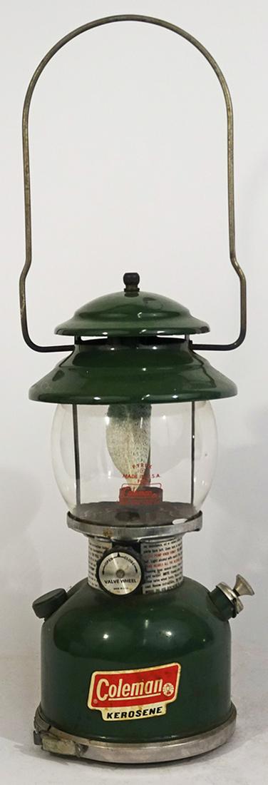 Coleman 201 camping lantern (1 of 2)