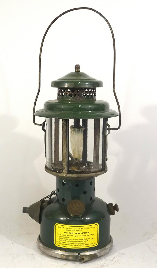 Coleman 228D U.S. Military lantern (1 of 2)
