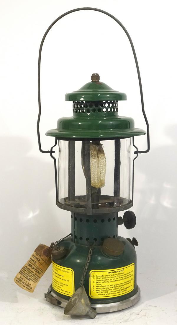 Coleman 228D camping lantern (1 of 1)