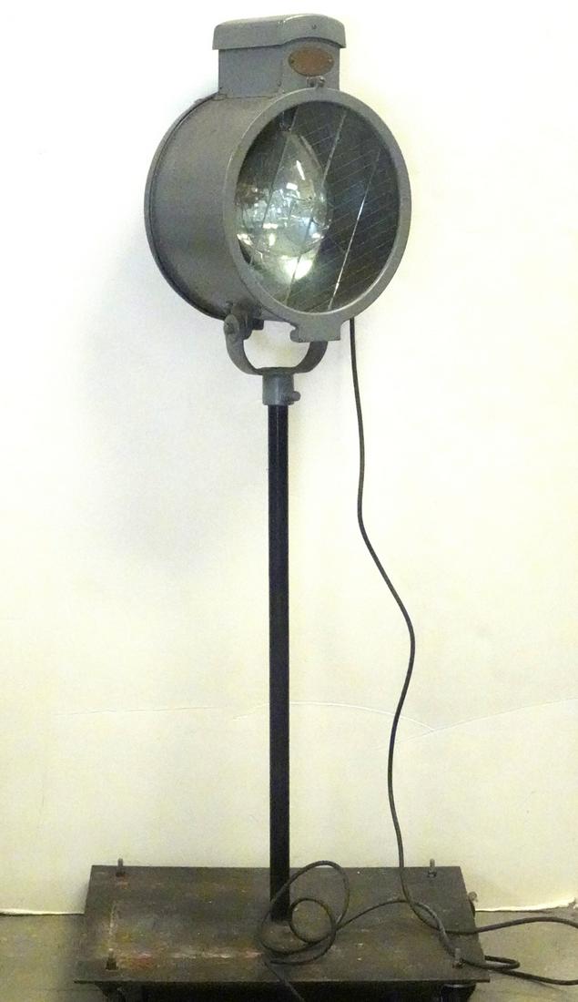 Western Electric Davis Floodlight. Model S C (1 of 2)