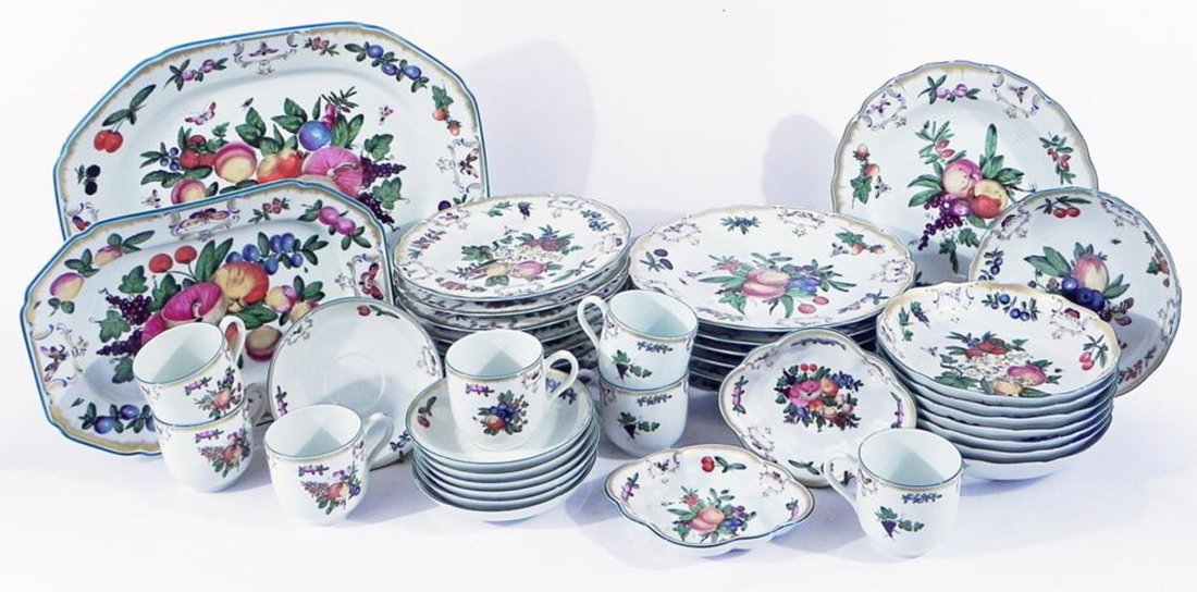 Mottahedeh Duke of Gloucester dinnerware set (1 of 2)