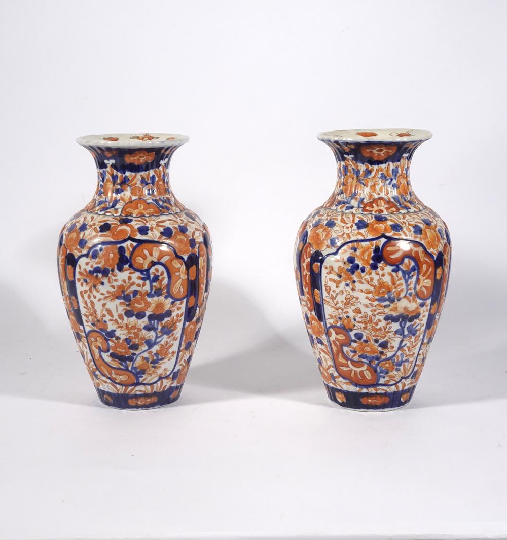 Pair of Japanese Imari Meiji period vases (1 of 1)