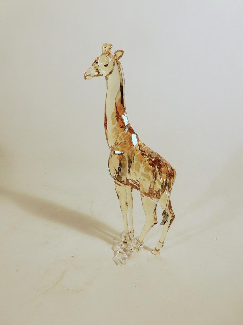 Swarovski crystal Giraffe Mudiwa figurine (1 of 2)