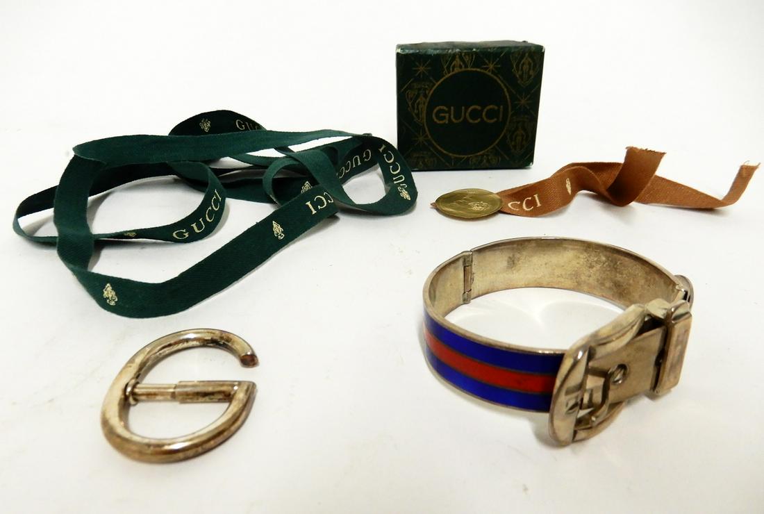 GUCCI Buckle Bangle with Enamel and sterling G (GUCCI) (1 of 2)