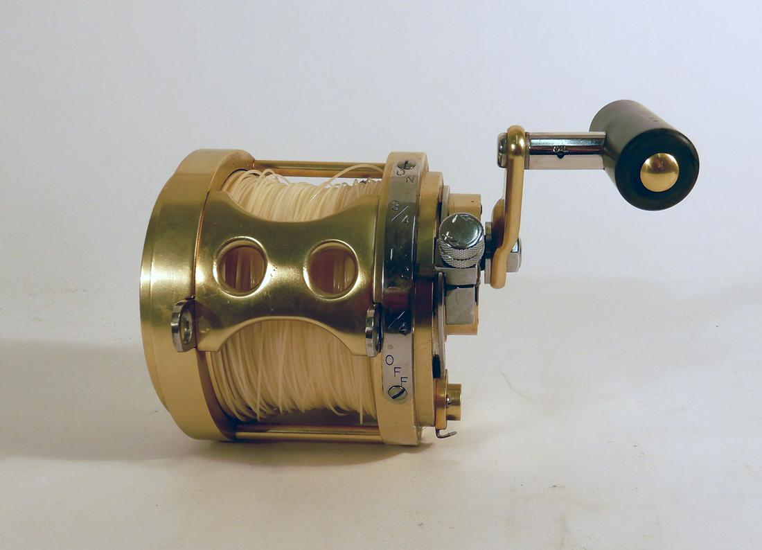 Fin-Nor 6A big game fishing reel (1 of 3)