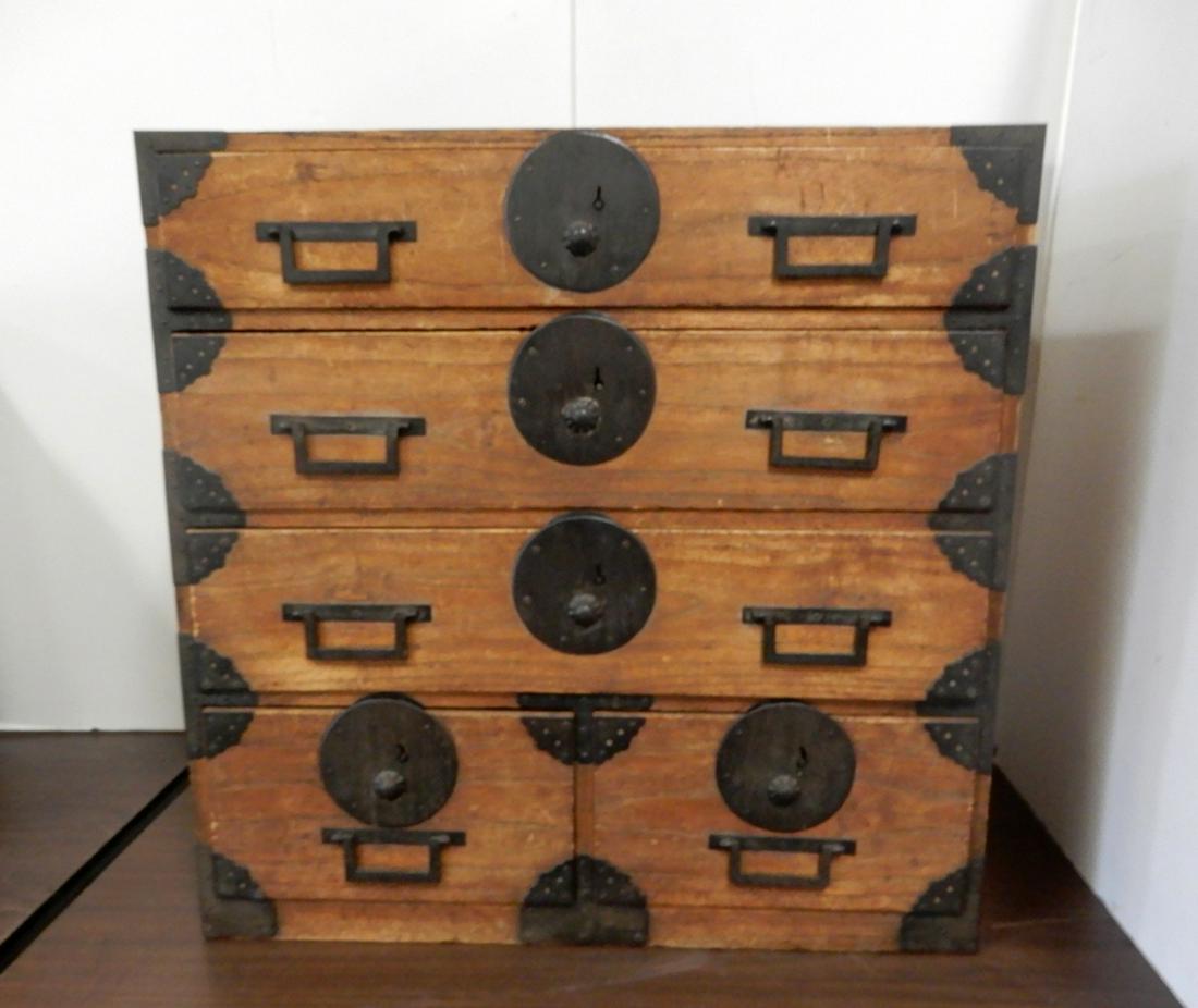 Korean tansu chest (1 of 2)