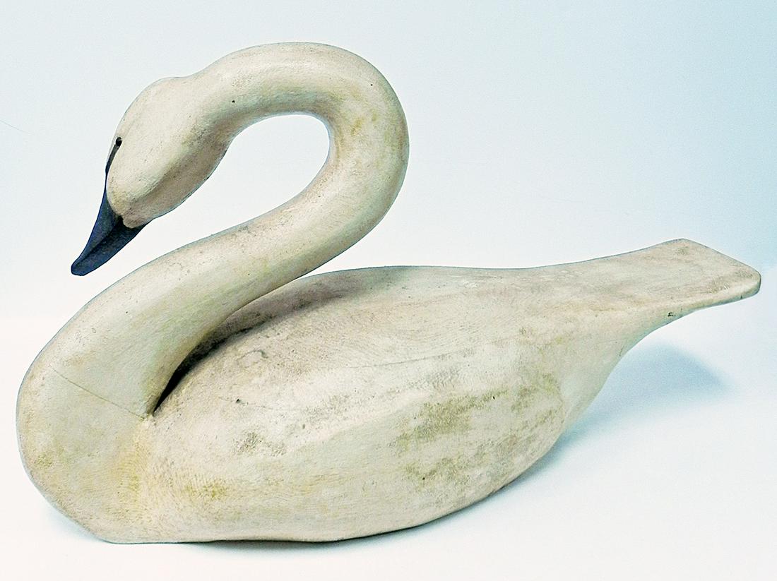 Mark Buck swan decoy (1 of 3)