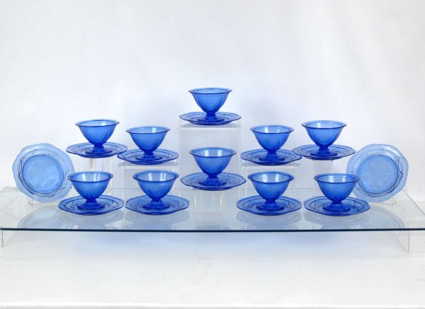 Set of ten Hazel-Atlas "Royal Lace" sherbets, 3" hi: Set of ten Hazel-Atlas "Royal Lace" sherbets, 3" high x 4 1/4" diameter, and set of twelve bread and butter plates 6" diameter, early 20th C.