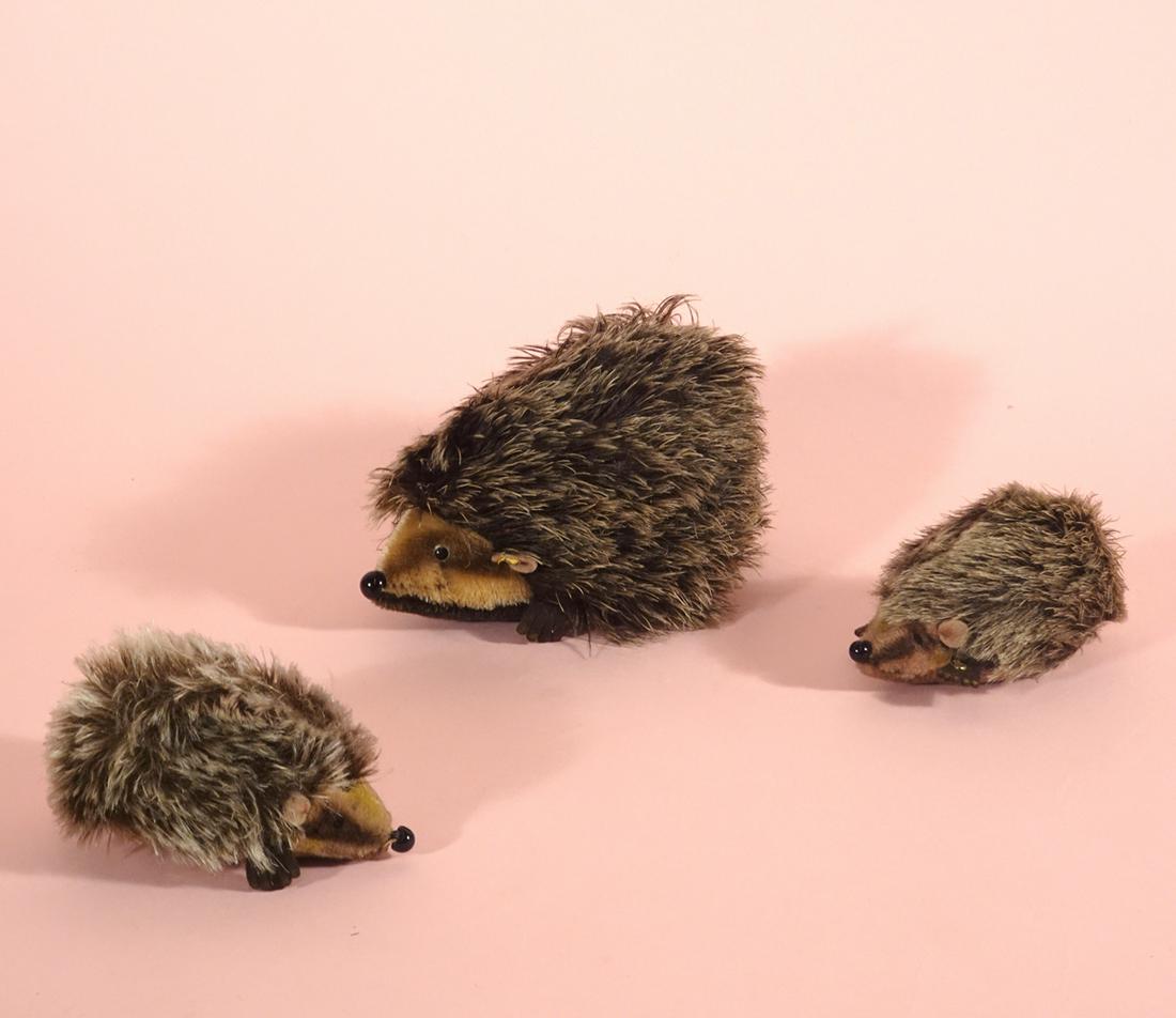 Steiff 1950-70 Hedgehogs family of three (1 of 2)