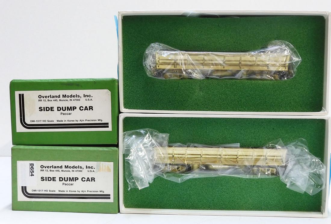 Two brass HO gauge Side Dump Cars (Pacar) (1 of 5)