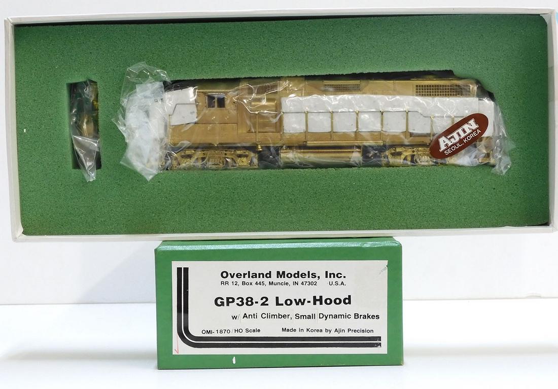 Brass HO gauge GP-38-2 Low Hood diesel engine (1 of 4)