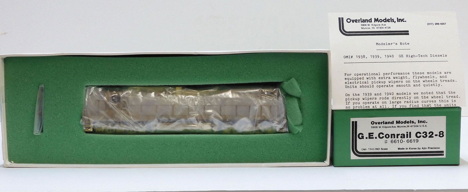 Brass HO gauge GE Conrail C32-8 diesel engine (1 of 4)