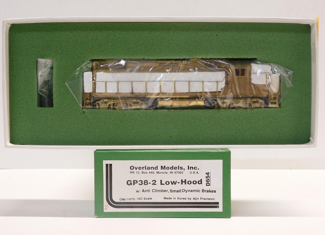 Brass HO gauge GP-38-2 Low Hood diesel engine in (1 of 4)